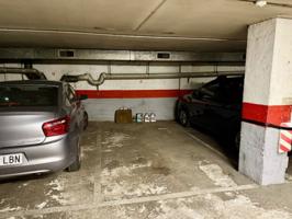 Garaje en venta en Via Favència photo 0