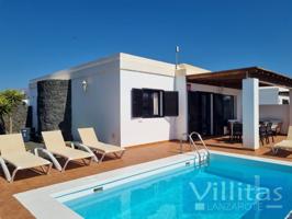 Villa de una planta en venta Playa Blanca Lanzarote photo 0