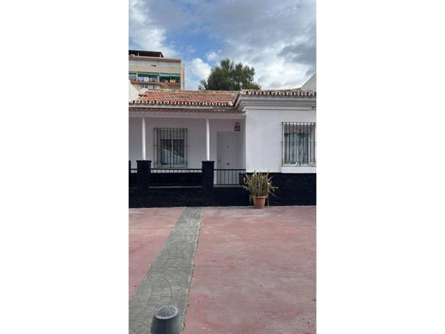 CHALET ADOSADO EN PRIMERA LINEA DE PLAYA photo 0