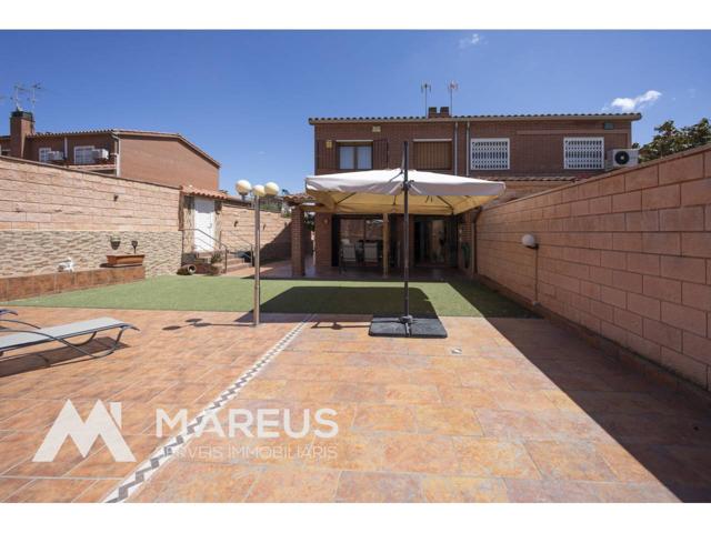 Casa pareada en venta en Martorell photo 0