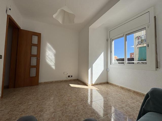 Nuevo piso en Horta photo 0