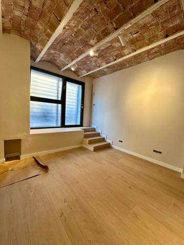 Estudio en venta en Barcelona de 66 m2 photo 0