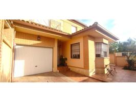 SE VENDE CHALET EN NAMBROCA photo 0