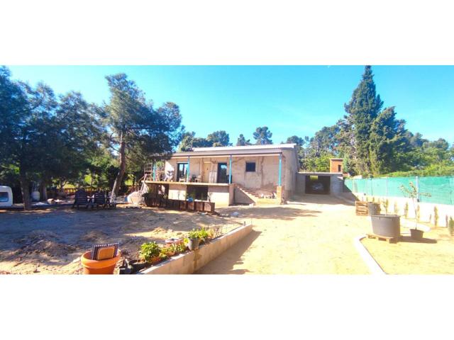 Se vende exclusivo chalet en Olías del Rey photo 0