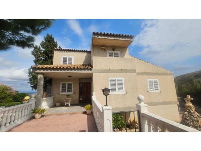 Villa En venta en Chiva photo 0