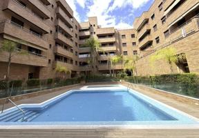 PISO EN ZONA DE LA ARRUZAFILLA , CON TERRAZA Y PISCINA COMUNITARIA photo 0
