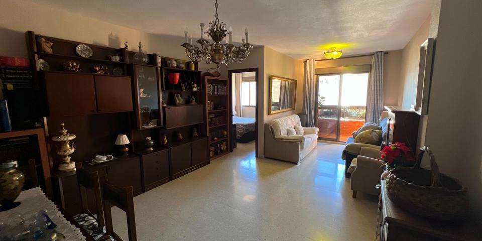 PISO EN VENTA EN HUERTA DE LA REINA photo 0