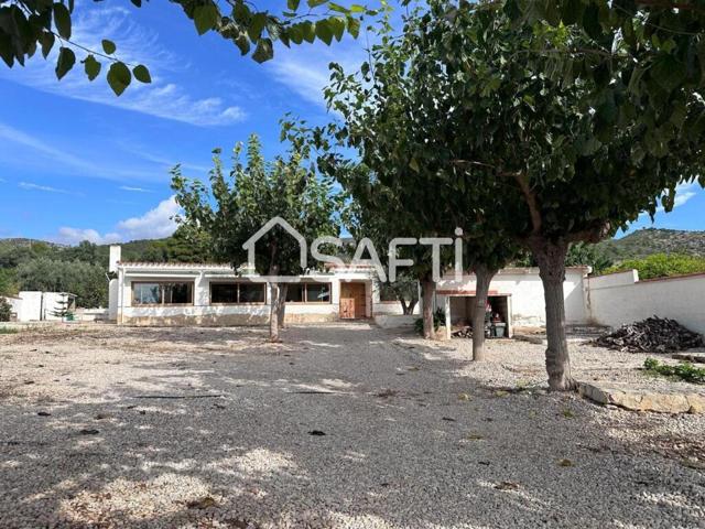 La casa de tus sueños: playa, montaña y tranquilidad. Venir a visitarla! photo 0