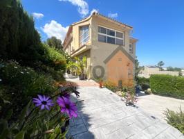 Villa En venta en Alginet photo 0