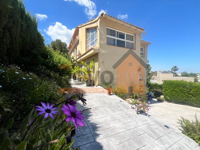Villa En venta en Alginet photo 0