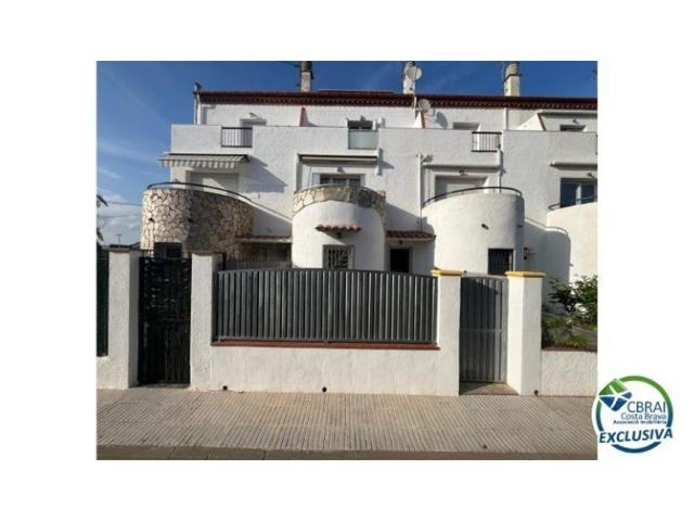 Casa En venta en Empuriabrava photo 0