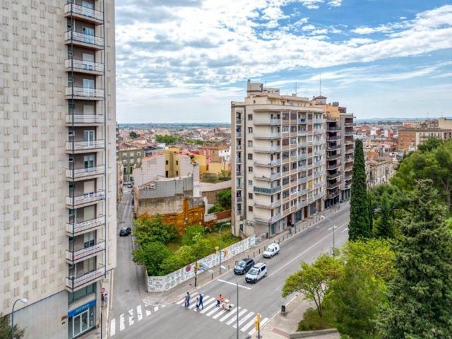 Terrenos Edificables En venta en Figueres photo 0