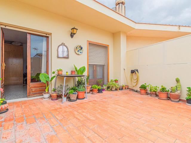 Casa En venta en Vilafant photo 0