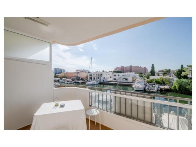 Piso En venta en Roses photo 0
