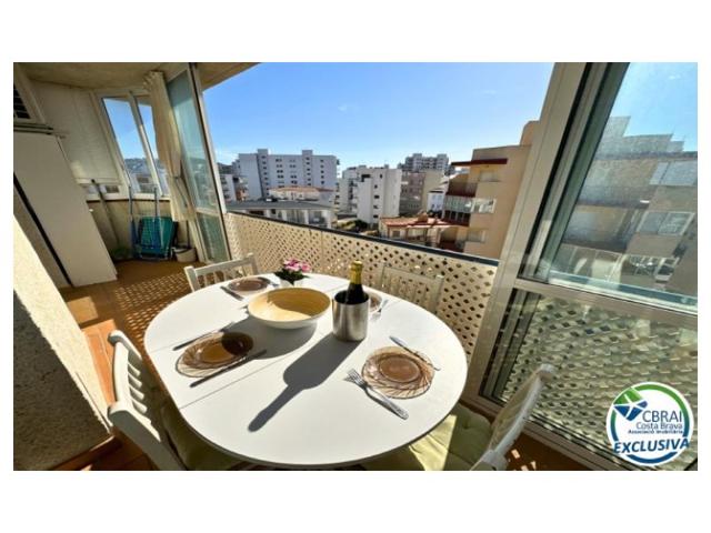 Piso En venta en Roses photo 0