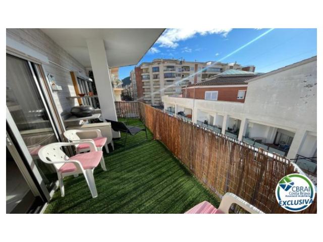 Piso En venta en Roses photo 0