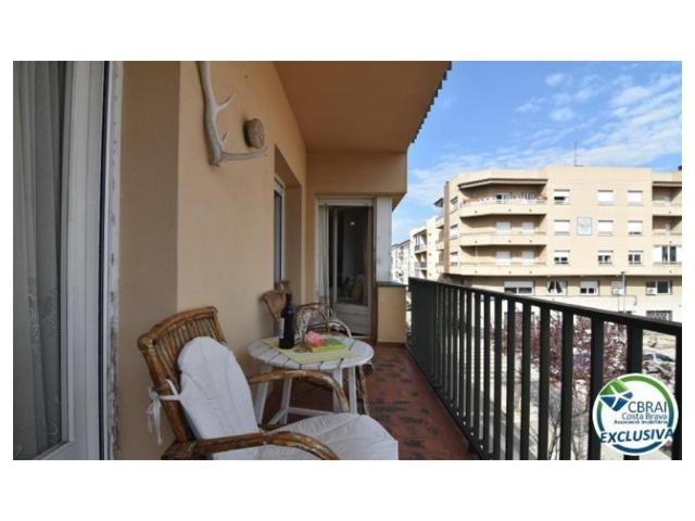 Piso En venta en Roses photo 0
