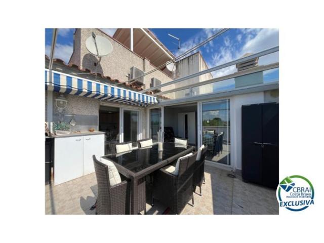 Piso En venta en Empuriabrava photo 0