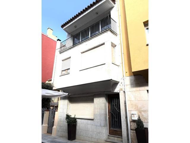 Casa En venta en Torroella De Montgrí photo 0