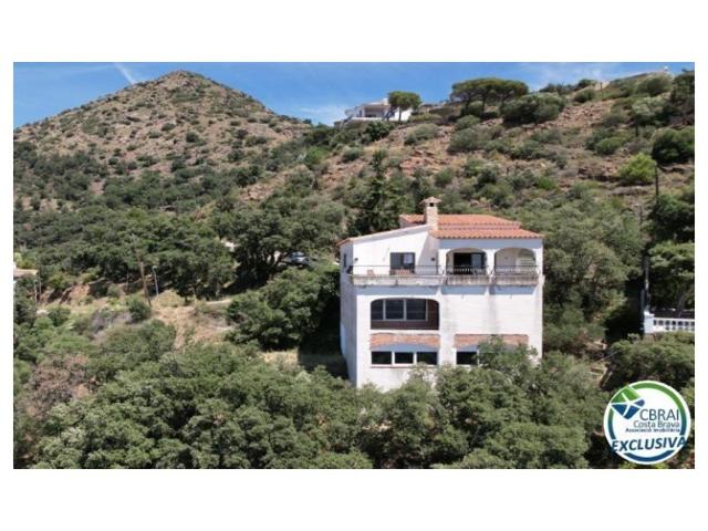 Casa En venta en Roses photo 0