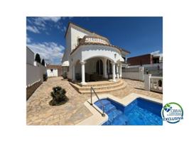 Casa En venta en Empuriabrava photo 0