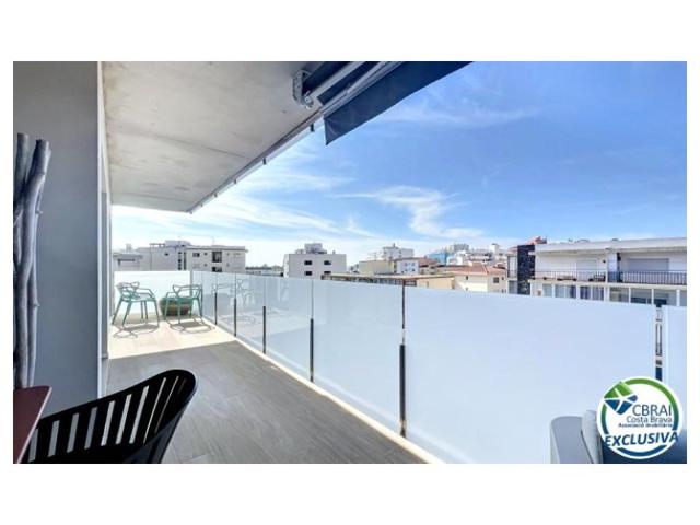 Piso En venta en Roses photo 0