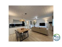 Piso En venta en Empuriabrava photo 0