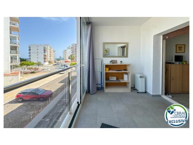 Piso En venta en Roses photo 0