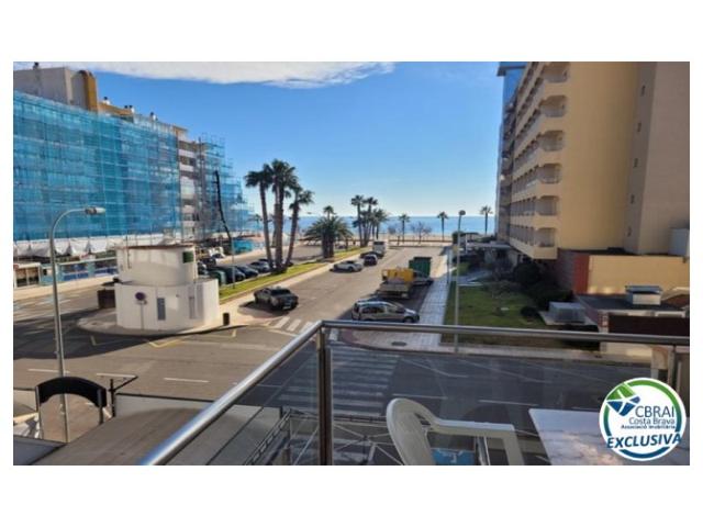Piso En venta en Roses photo 0