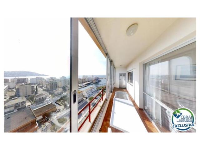 Piso En venta en Roses photo 0