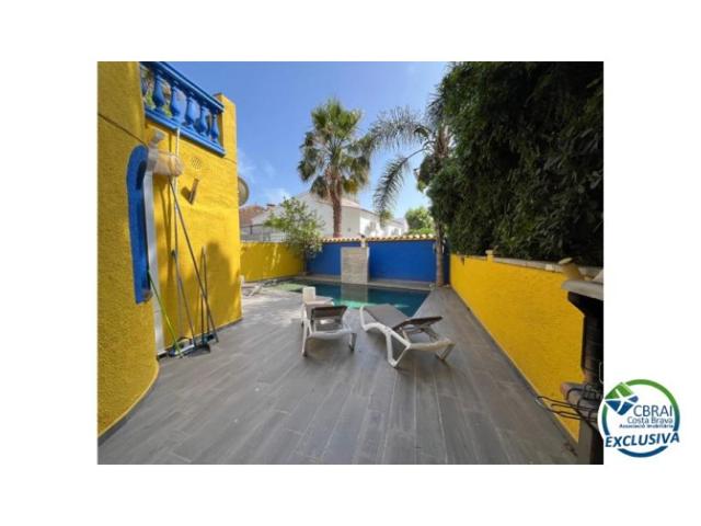Casa En venta en Empuriabrava photo 0