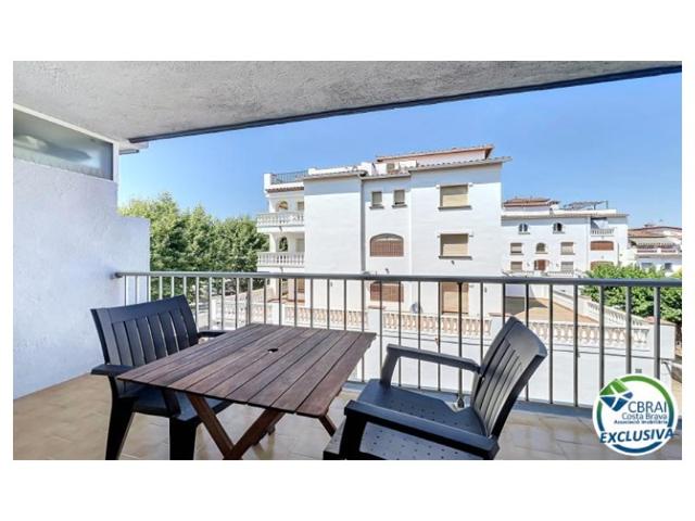 Piso En venta en Empuriabrava photo 0