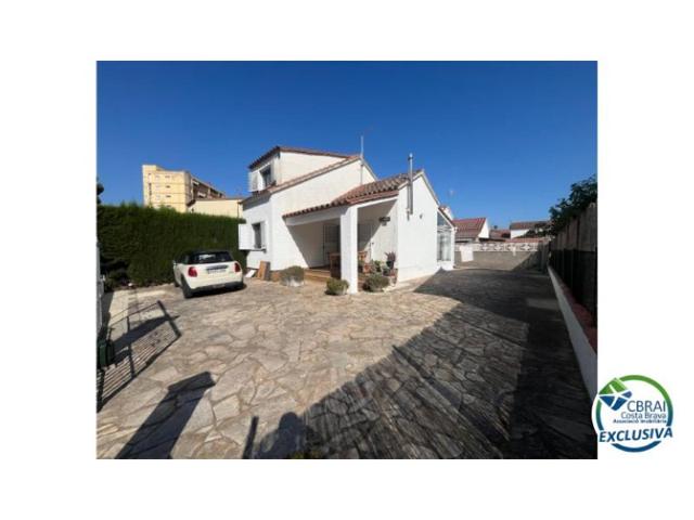 Casa En venta en Roses photo 0