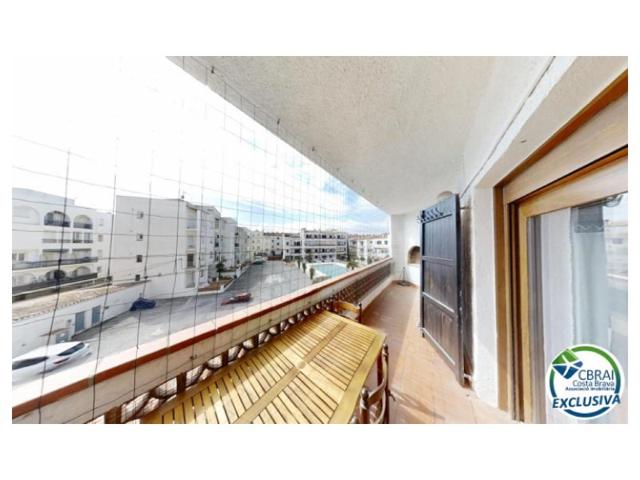 Piso En venta en Empuriabrava photo 0