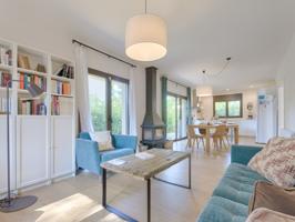 Casa En venta en Sant Pere Pescador photo 0