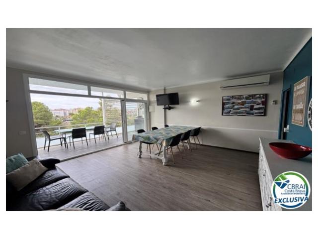 Piso En venta en Roses photo 0