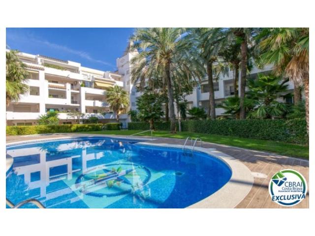 Piso En venta en Roses photo 0