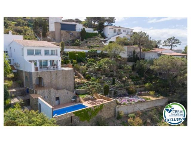 Casa En venta en Roses photo 0