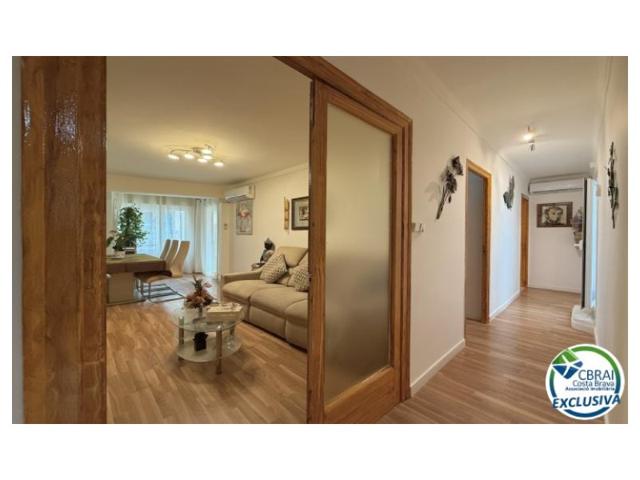 Piso En venta en Roses photo 0