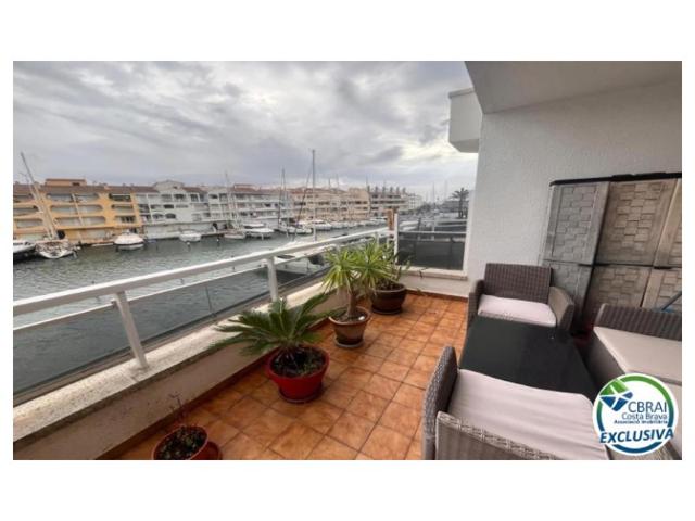 Piso En venta en Empuriabrava photo 0