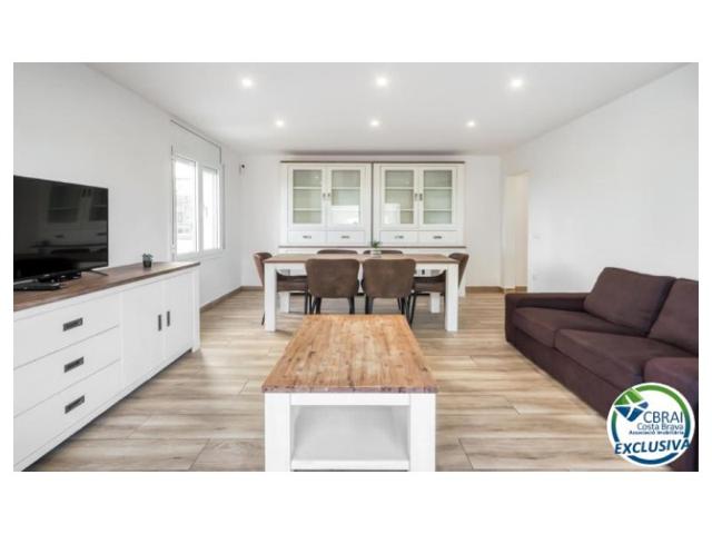 Piso En venta en Roses photo 0