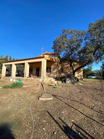 🏡✨ ¡Chalet rústico a 10 MINUTOS de Cáceres! ✨🏡 photo 0