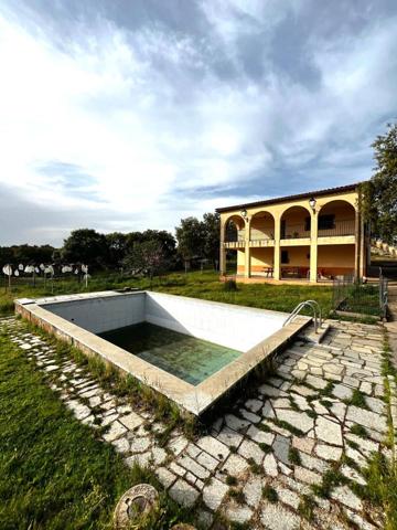¡Se vende CHALET, HIPOTECABLE! photo 0