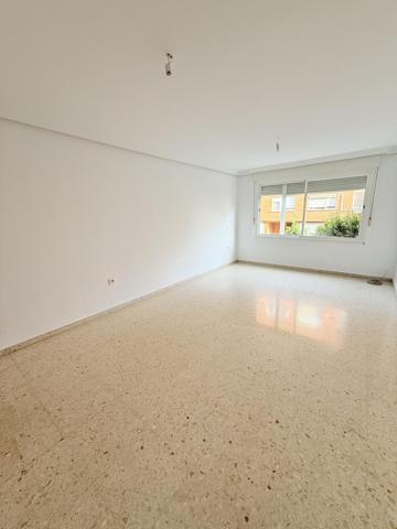 SE VENDE PISO EN MÉRIDA photo 0