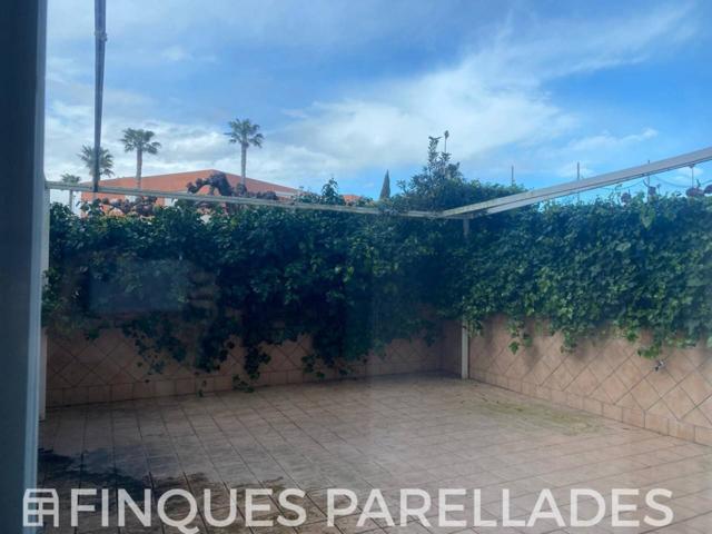 Preciosa vivienda en planta baja con gran terraza en La Ampolla, Tarragona. photo 0