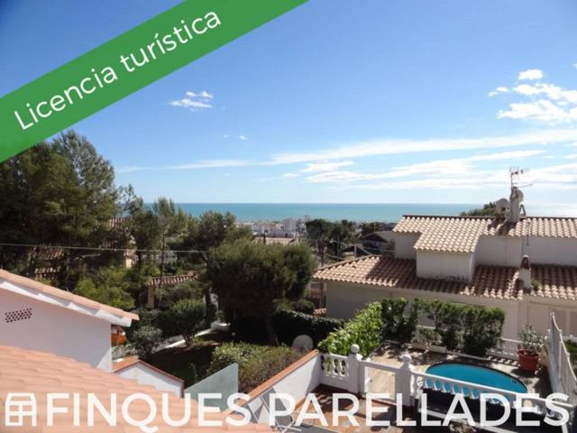 Exclusiva casa en Vallpineda, Sitges, con piscina privada, vistas al mar y gran garaje. photo 0