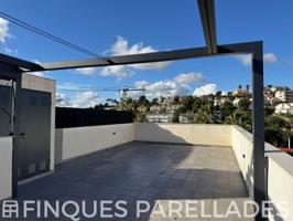 En la zona de Vallpineda, en Sitges, ofrecemos este magnífico piso de OBRA NUEVA Y A ESTRENAR. photo 0