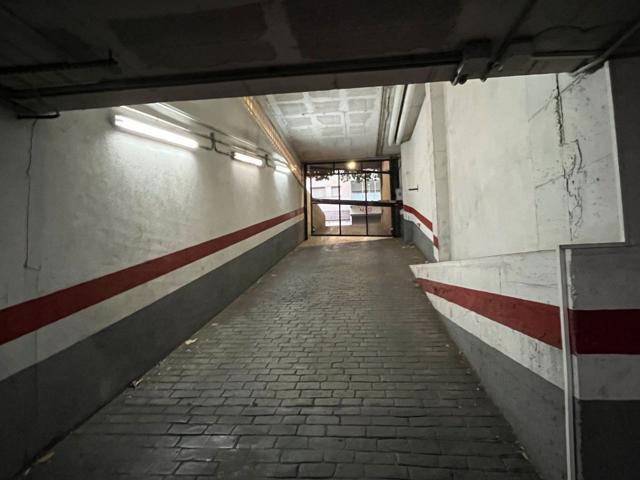 Parking En venta en Girona - Eixample, Girona photo 0