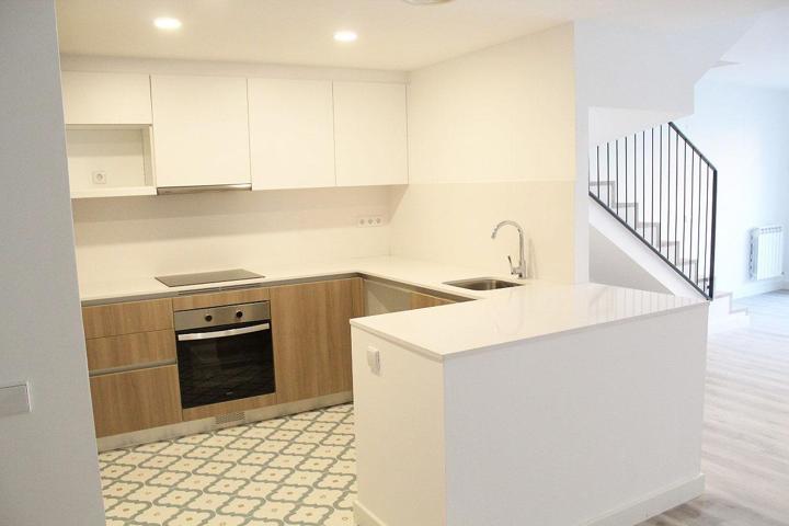 DUPLEX CON TERRAZA photo 0