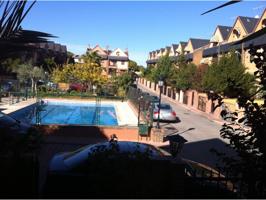 Chalet adosado en venta en Zona Avenida de Europa(28224) photo 0